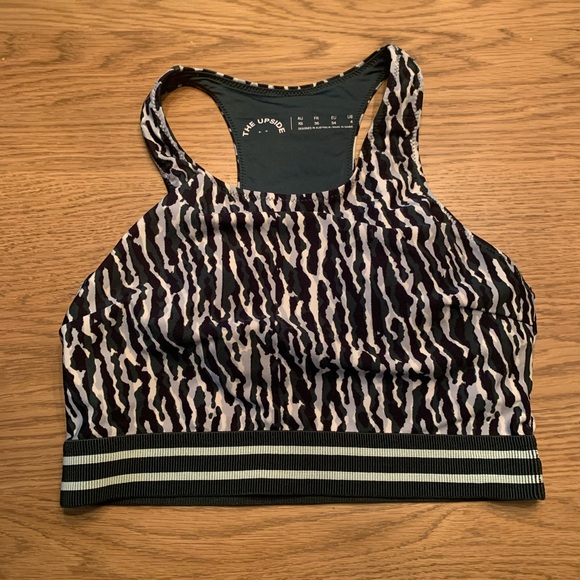 The Upside workout set - Picture 6 of 7